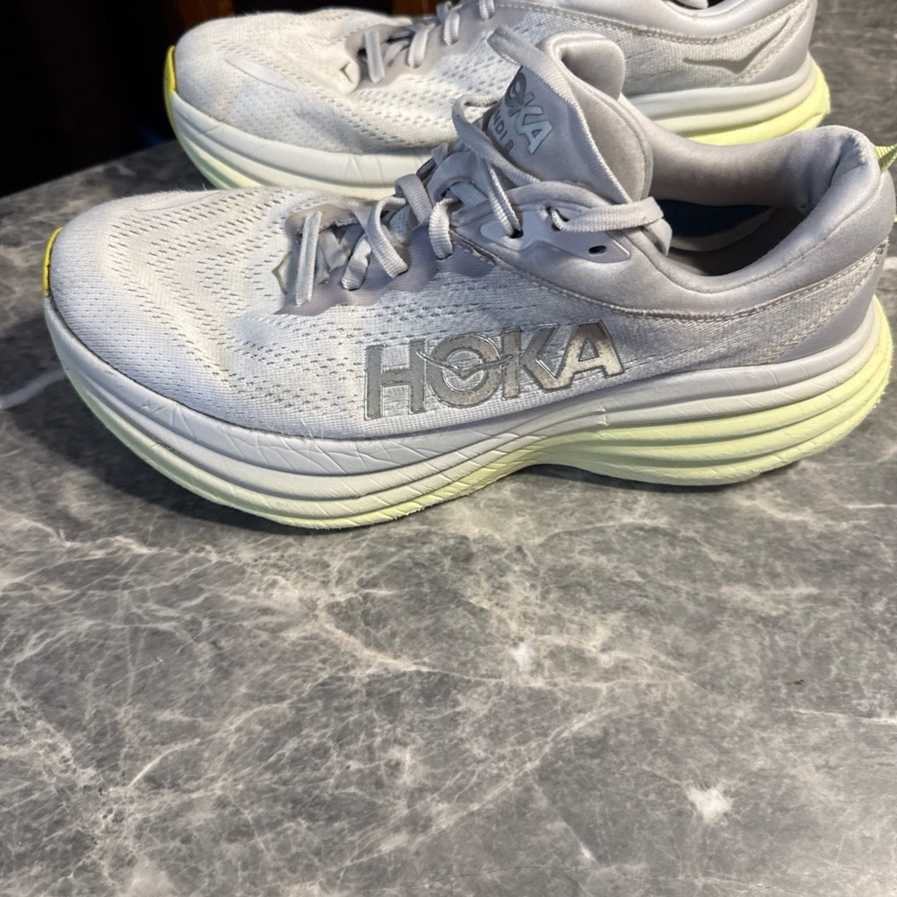 Size 10B - Hoka One One HOKA Bondi 8 Nimbus Cloud Luminary Green W